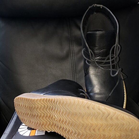Men Black Boots